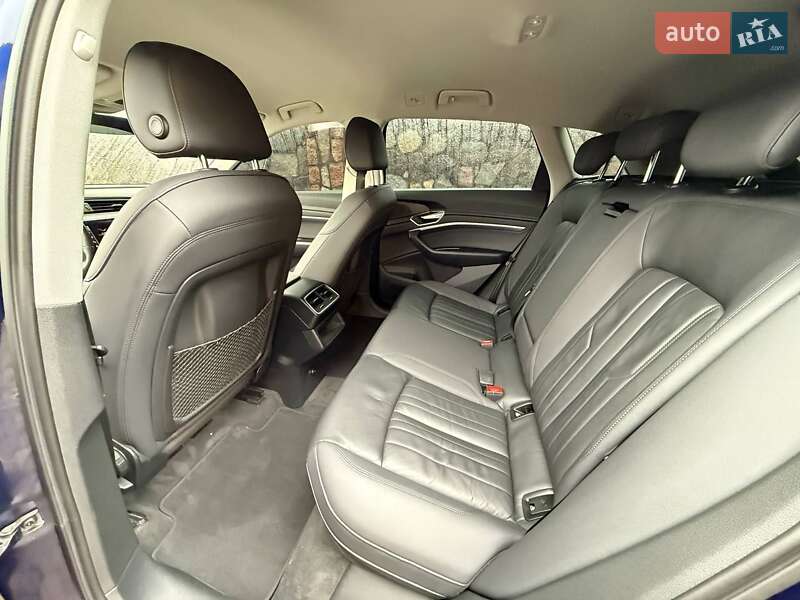 Внедорожник / Кроссовер Audi e-tron 2020 в Хмельницком фото 20 Внедорожник / Кроссовер Audi e-tron 2020 в Хмельницком