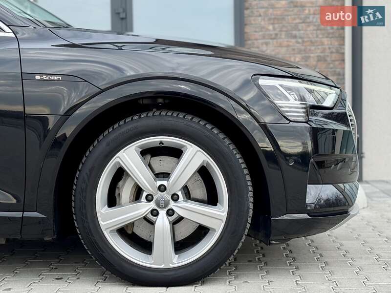 Внедорожник / Кроссовер Audi e-tron 2019 в Тернополе