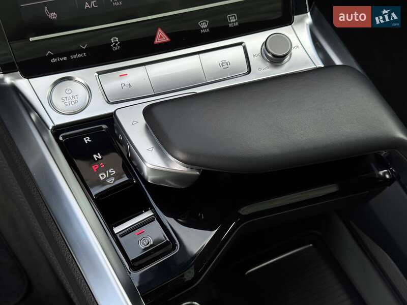 Внедорожник / Кроссовер Audi e-tron 2019 в Тернополе