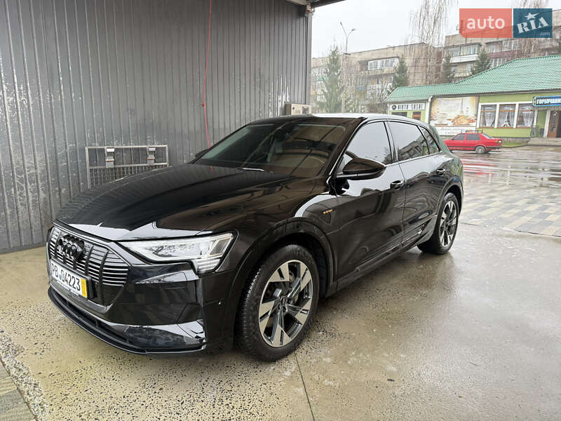 Позашляховик / Кросовер Audi e-tron 2021 в Сваляві фото 4 Позашляховик / Кросовер Audi e-tron 2021 в Сваляві