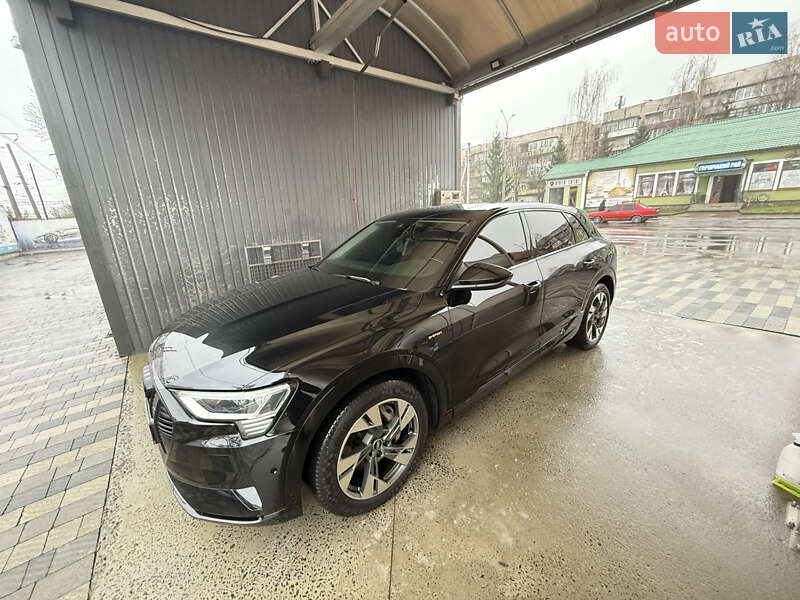 Позашляховик / Кросовер Audi e-tron 2021 в Сваляві фото 5 Позашляховик / Кросовер Audi e-tron 2021 в Сваляві