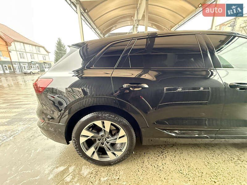 Позашляховик / Кросовер Audi e-tron 2021 в Сваляві фото 15 Позашляховик / Кросовер Audi e-tron 2021 в Сваляві