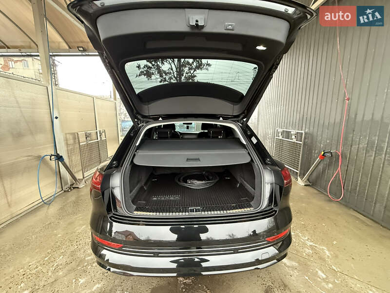 Позашляховик / Кросовер Audi e-tron 2021 в Сваляві фото 19 Позашляховик / Кросовер Audi e-tron 2021 в Сваляві