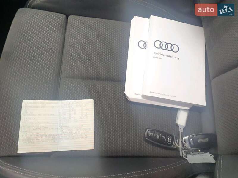 Позашляховик / Кросовер Audi e-tron 2021 в Львові фото 11 Позашляховик / Кросовер Audi e-tron 2021 в Львові