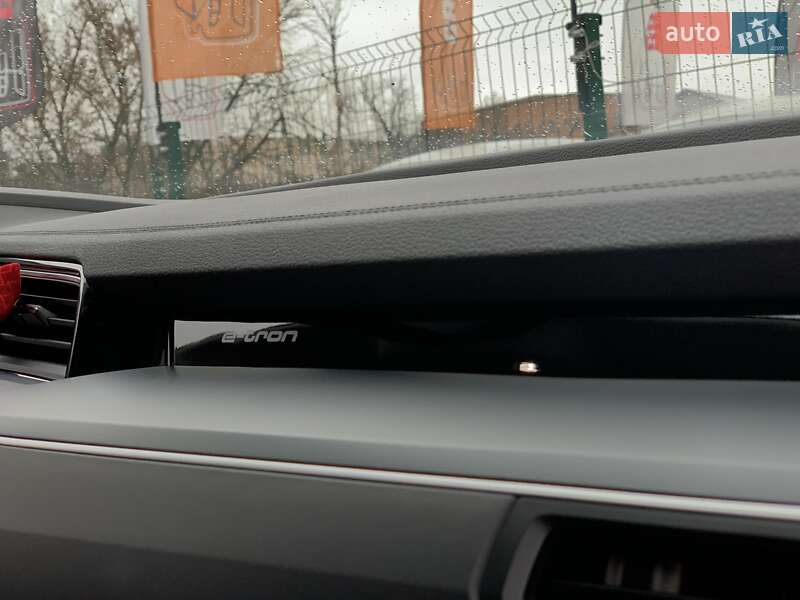 Внедорожник / Кроссовер Audi e-tron 2022 в Бердичеве