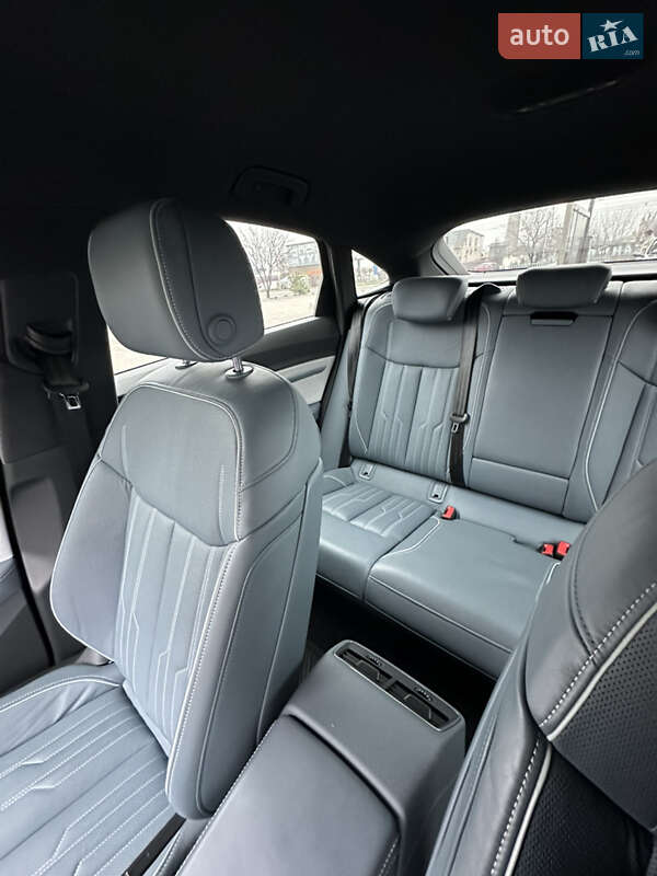 Позашляховик / Кросовер Audi e-tron 2020 в Дніпрі