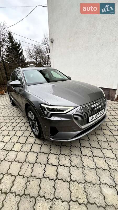 Внедорожник / Кроссовер Audi e-tron 2020 в Мукачево