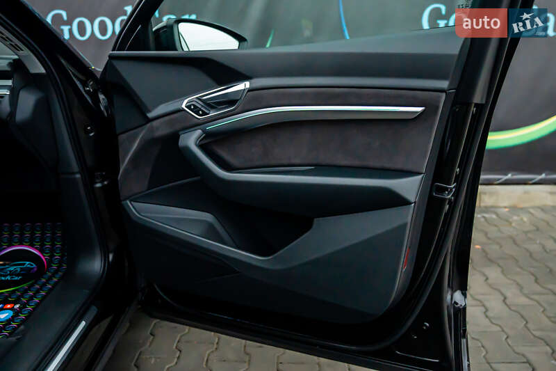 Внедорожник / Кроссовер Audi e-tron 2020 в Луцке фото 62 Внедорожник / Кроссовер Audi e-tron 2020 в Луцке