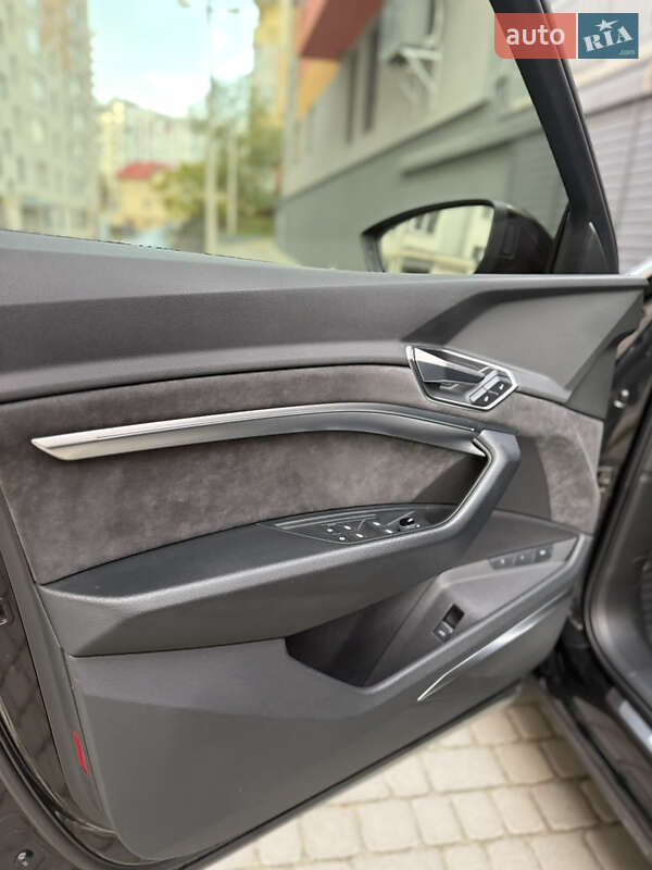 Внедорожник / Кроссовер Audi e-tron 2020 в Львове
