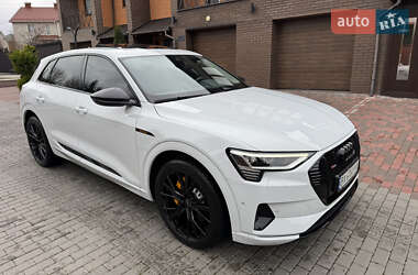Позашляховик / Кросовер Audi e-tron 2023 в Хмельницькому