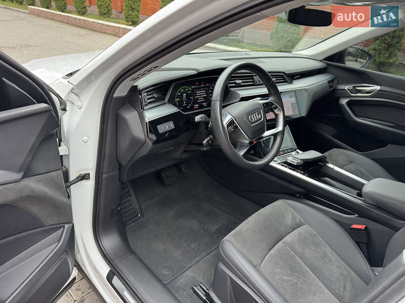 Внедорожник / Кроссовер Audi e-tron 2023 в Хмельницком
