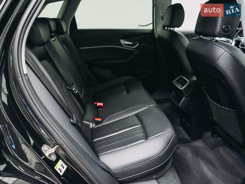 Внедорожник / Кроссовер Audi e-tron 2022 в Львове