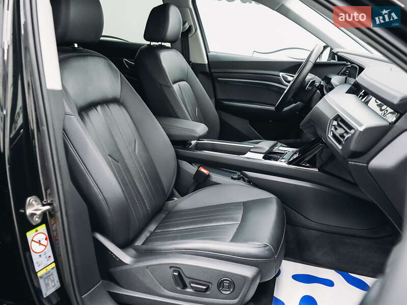 Внедорожник / Кроссовер Audi e-tron 2022 в Львове