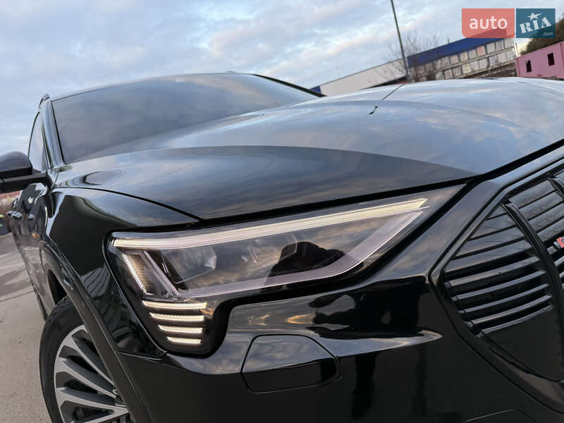 Позашляховик / Кросовер Audi e-tron 2019 в Дрогобичі