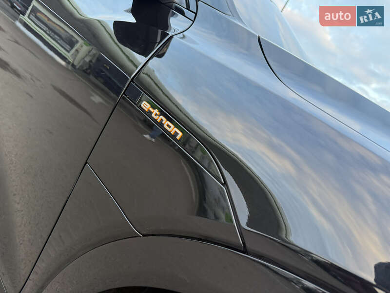 Позашляховик / Кросовер Audi e-tron 2019 в Дрогобичі