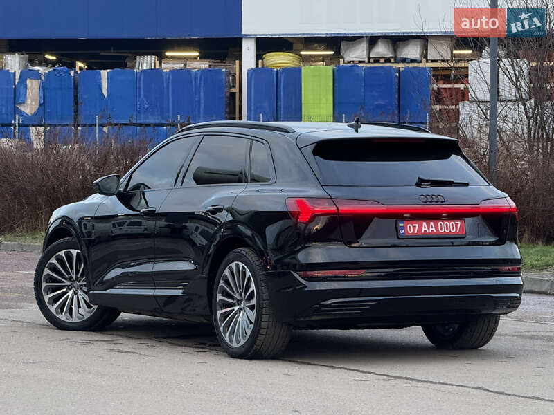 Позашляховик / Кросовер Audi e-tron 2019 в Дрогобичі