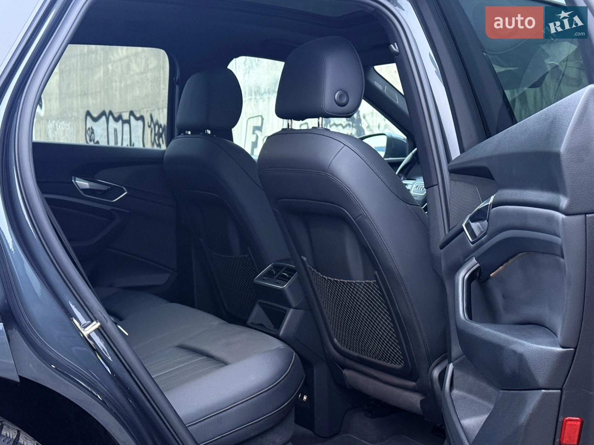 2020 Audi e-tron - мініатюра 38