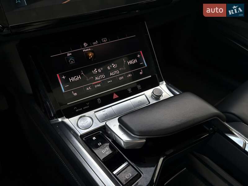 Внедорожник / Кроссовер Audi e-tron 2019 в Тернополе