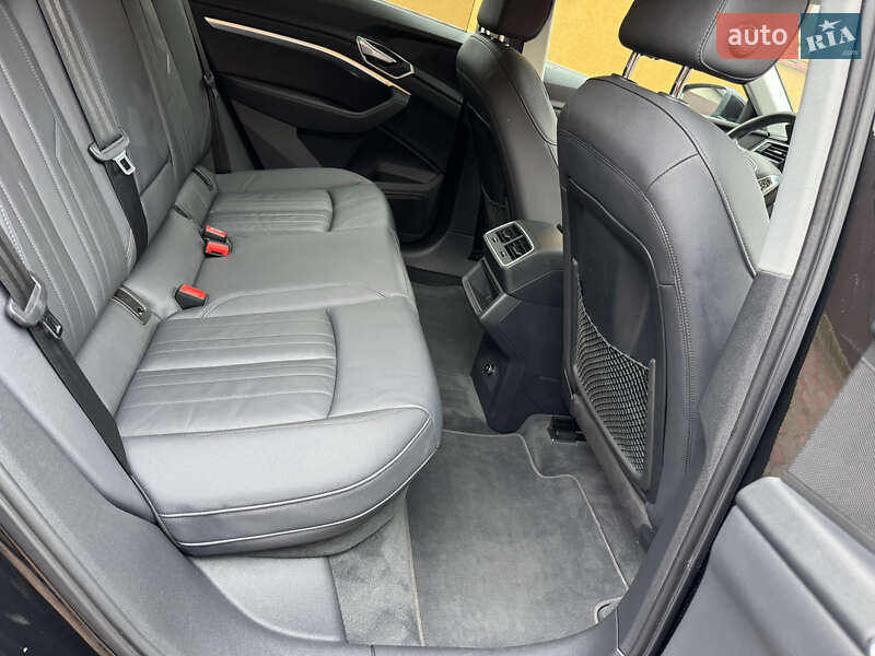 Внедорожник / Кроссовер Audi e-tron 2021 в Ровно фото 39 Внедорожник / Кроссовер Audi e-tron 2021 в Ровно