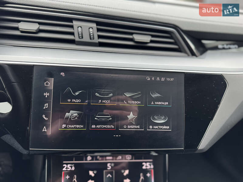 Внедорожник / Кроссовер Audi e-tron 2021 в Ровно фото 49 Внедорожник / Кроссовер Audi e-tron 2021 в Ровно