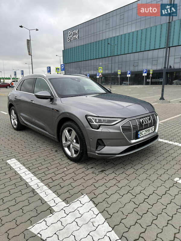 Audi e-tron 2022
