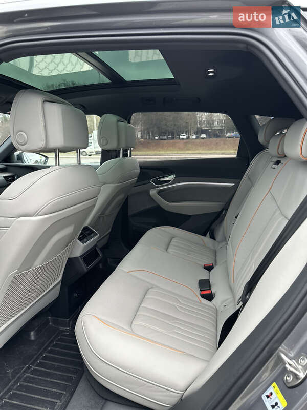 Внедорожник / Кроссовер Audi e-tron 2022 в Львове фото 23 Внедорожник / Кроссовер Audi e-tron 2022 в Львове