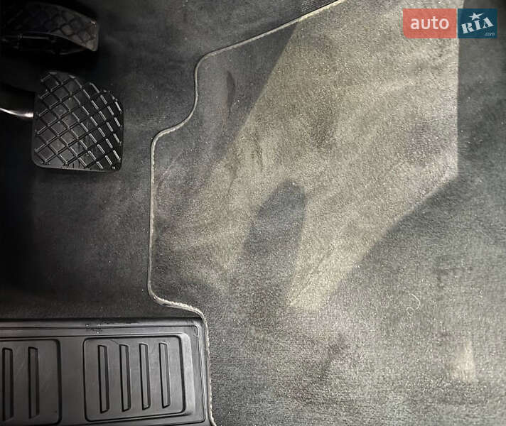 Внедорожник / Кроссовер Audi e-tron 2019 в Киеве фото 22 Внедорожник / Кроссовер Audi e-tron 2019 в Киеве