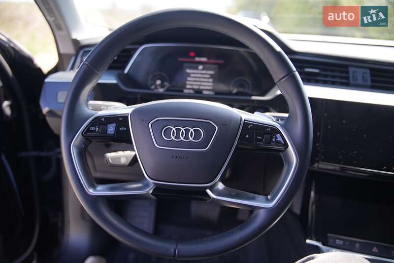 Внедорожник / Кроссовер Audi e-tron 2022 в Дубно фото 27 Внедорожник / Кроссовер Audi e-tron 2022 в Дубно