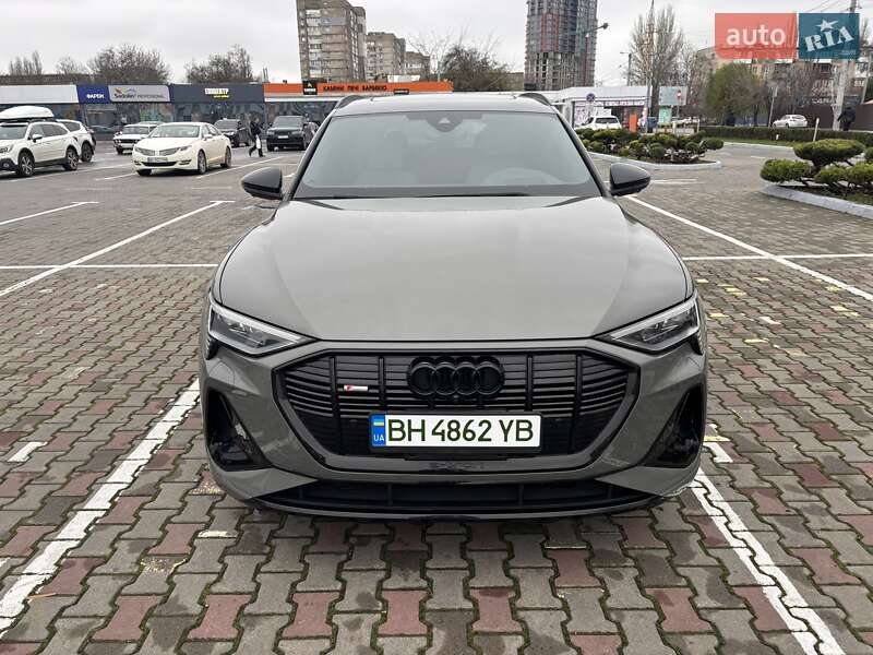 Внедорожник / Кроссовер Audi e-tron 2022 в Одессе фото 8 Внедорожник / Кроссовер Audi e-tron 2022 в Одессе