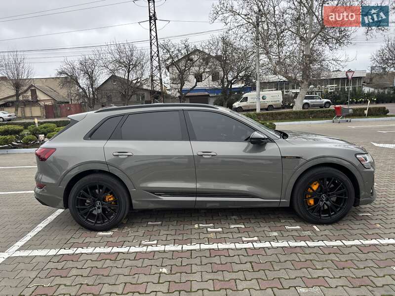 Внедорожник / Кроссовер Audi e-tron 2022 в Одессе фото 7 Внедорожник / Кроссовер Audi e-tron 2022 в Одессе