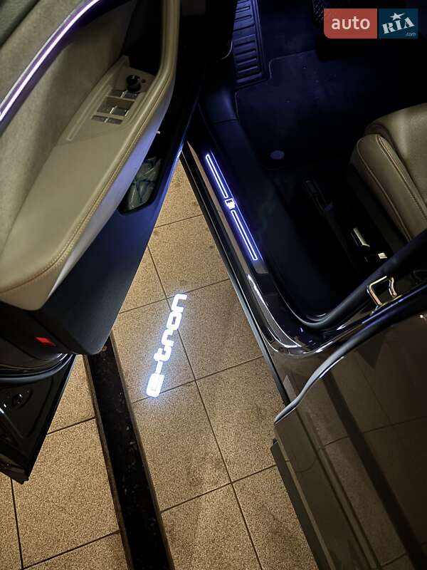 Внедорожник / Кроссовер Audi e-tron 2022 в Одессе фото 30 Внедорожник / Кроссовер Audi e-tron 2022 в Одессе