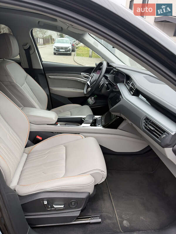 Внедорожник / Кроссовер Audi e-tron 2021 в Львове фото 7 Внедорожник / Кроссовер Audi e-tron 2021 в Львове