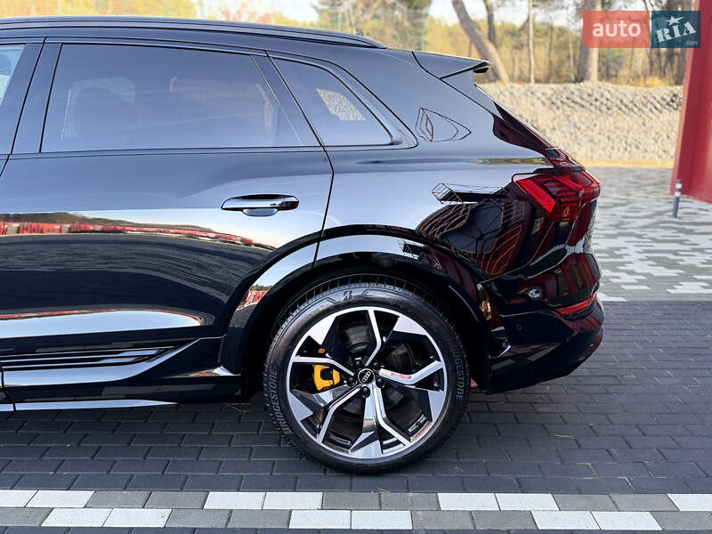 Внедорожник / Кроссовер Audi e-tron 2022 в Львове