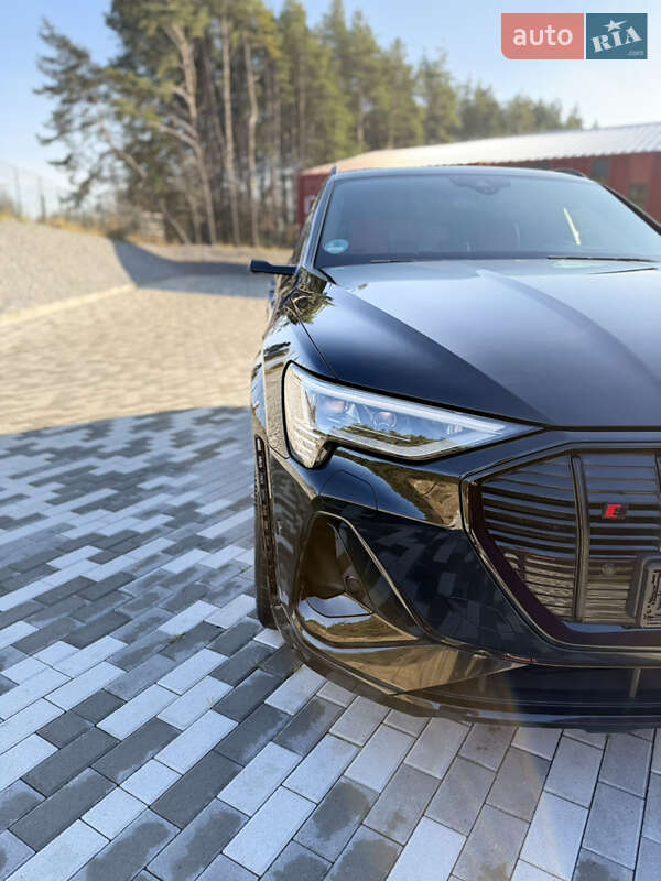 Внедорожник / Кроссовер Audi e-tron 2022 в Львове