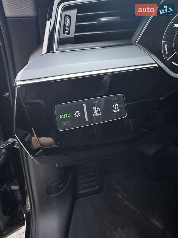 Внедорожник / Кроссовер Audi e-tron 2019 в Луцке фото 41 Внедорожник / Кроссовер Audi e-tron 2019 в Луцке