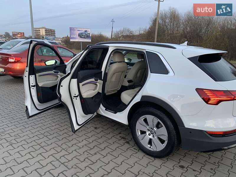 Внедорожник / Кроссовер Audi e-tron 2020 в Львове фото 15 Внедорожник / Кроссовер Audi e-tron 2020 в Львове