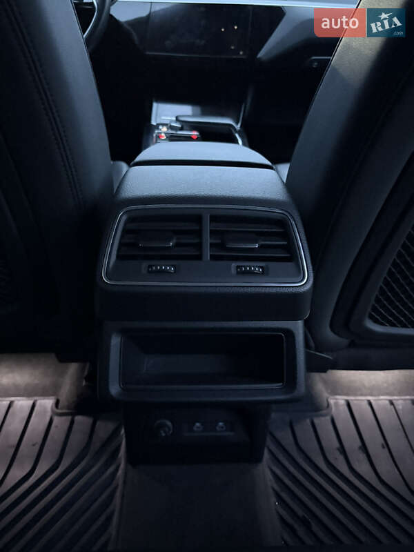 Внедорожник / Кроссовер Audi e-tron 2022 в Калуше