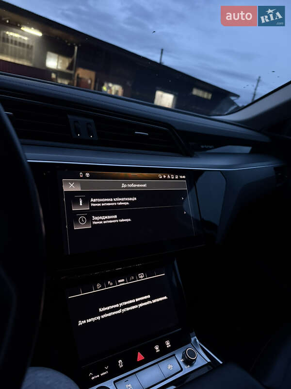 Внедорожник / Кроссовер Audi e-tron 2022 в Калуше