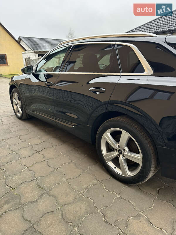 Внедорожник / Кроссовер Audi e-tron 2020 в Ковеле фото 27 Внедорожник / Кроссовер Audi e-tron 2020 в Ковеле