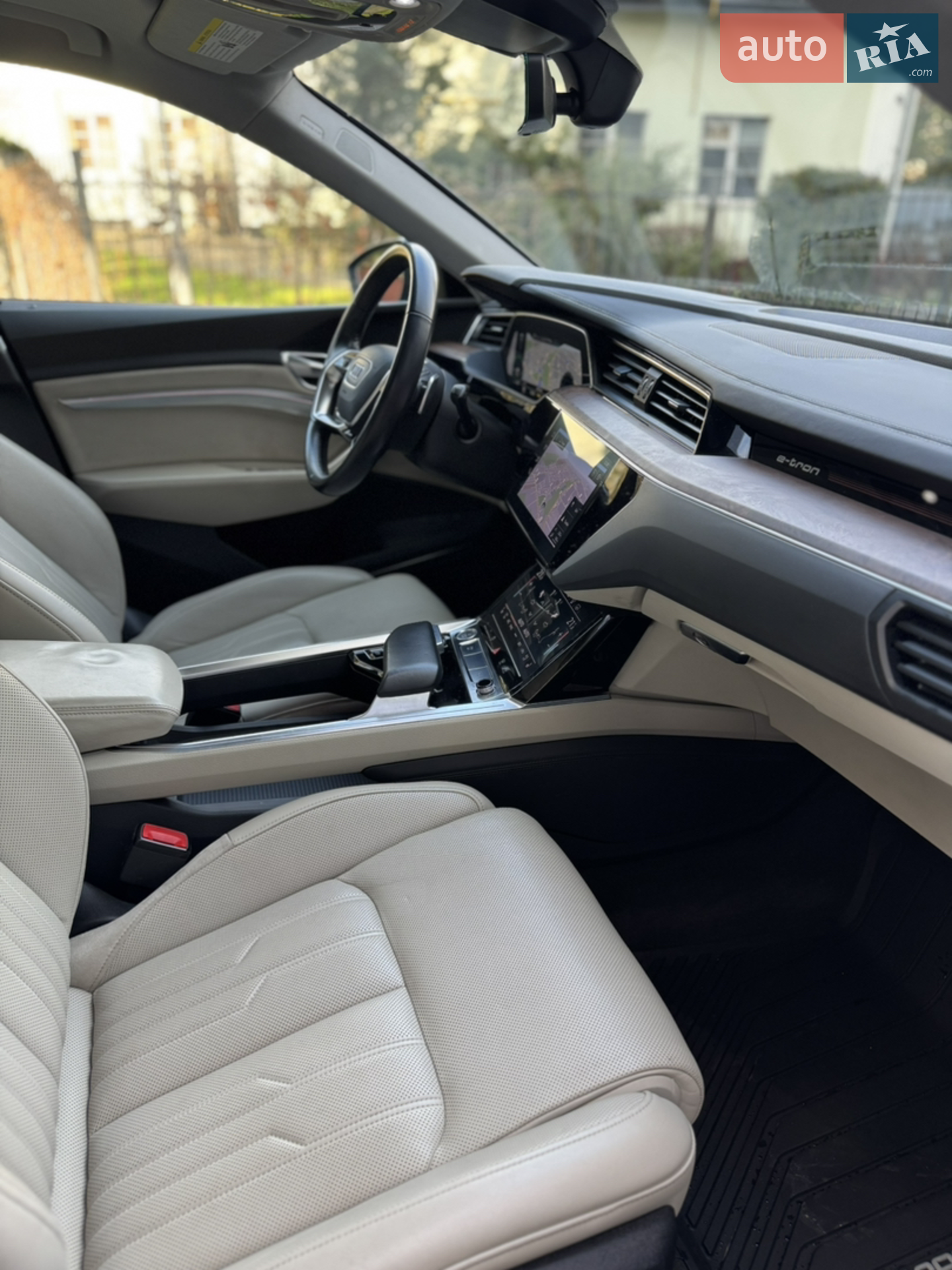 2019 Audi e-tron - мініатюра 23