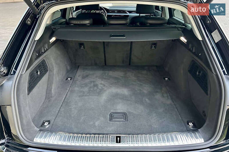 Внедорожник / Кроссовер Audi e-tron 2022 в Киеве фото 19 Внедорожник / Кроссовер Audi e-tron 2022 в Киеве