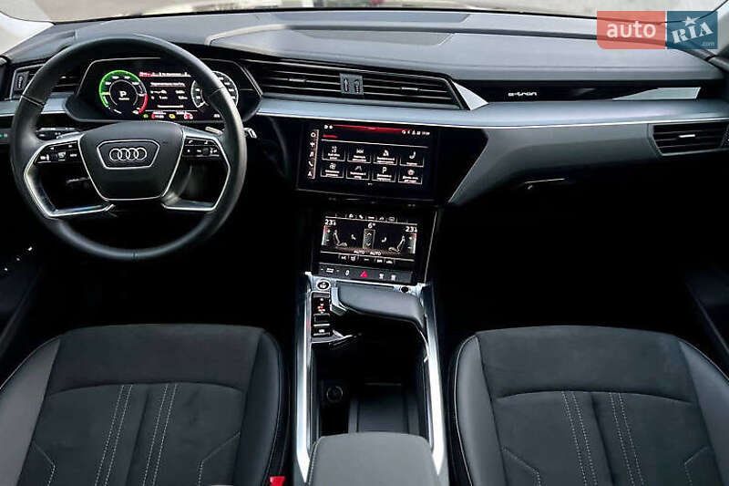 Внедорожник / Кроссовер Audi e-tron 2022 в Киеве фото 13 Внедорожник / Кроссовер Audi e-tron 2022 в Киеве