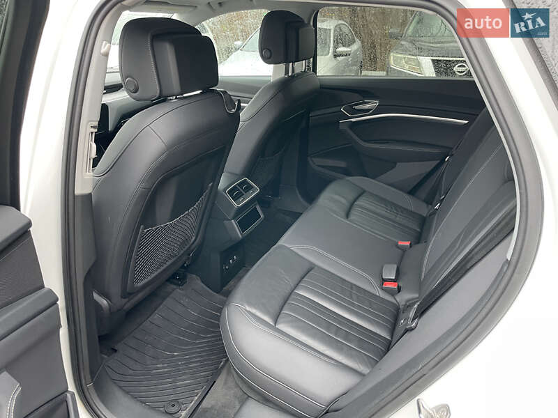 Внедорожник / Кроссовер Audi e-tron 2020 в Львове