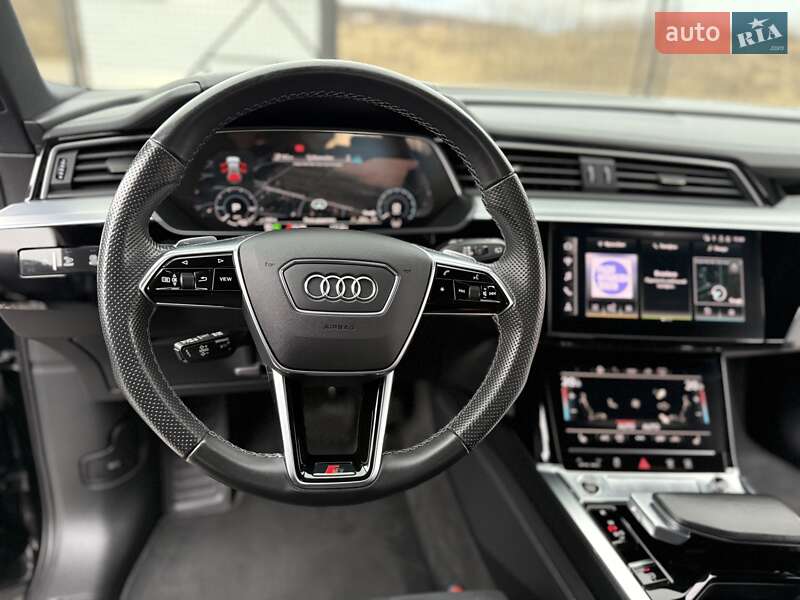 Внедорожник / Кроссовер Audi e-tron 2022 в Дрогобыче фото 54 Внедорожник / Кроссовер Audi e-tron 2022 в Дрогобыче