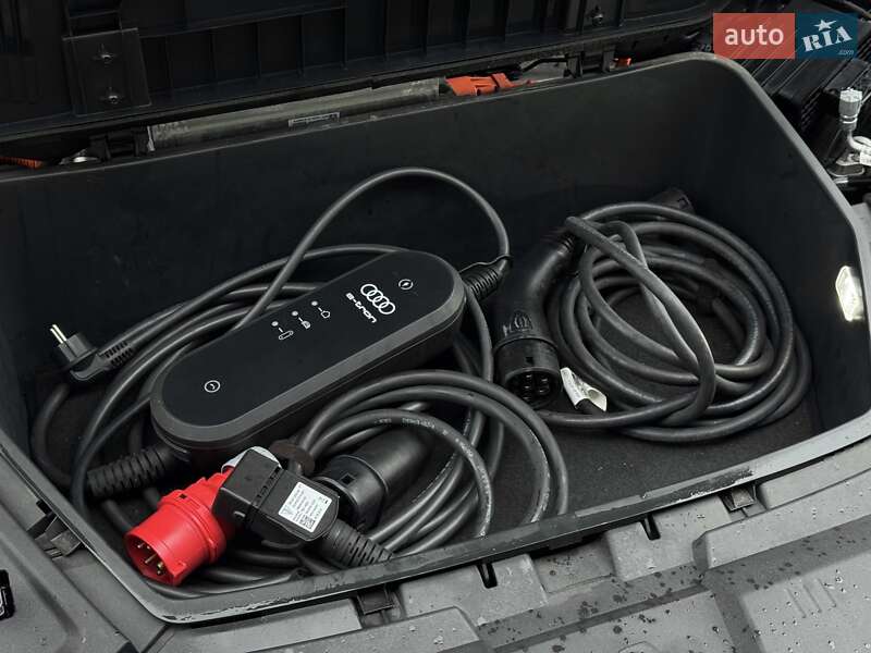 Внедорожник / Кроссовер Audi e-tron 2020 в Тернополе фото 35 Внедорожник / Кроссовер Audi e-tron 2020 в Тернополе