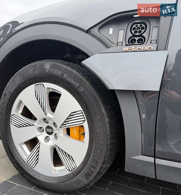 Внедорожник / Кроссовер Audi e-tron 2020 в Ровно