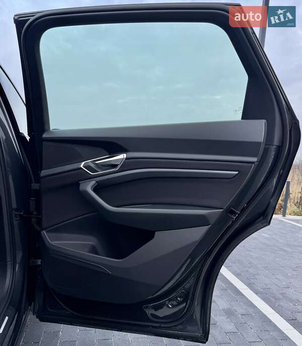 Внедорожник / Кроссовер Audi e-tron 2020 в Ровно