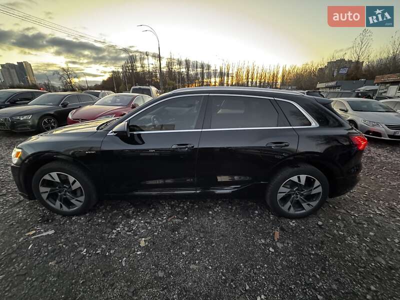 Внедорожник / Кроссовер Audi e-tron 2021 в Киеве фото 6 Внедорожник / Кроссовер Audi e-tron 2021 в Киеве