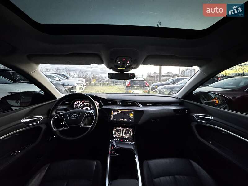 Внедорожник / Кроссовер Audi e-tron 2021 в Киеве фото 24 Внедорожник / Кроссовер Audi e-tron 2021 в Киеве