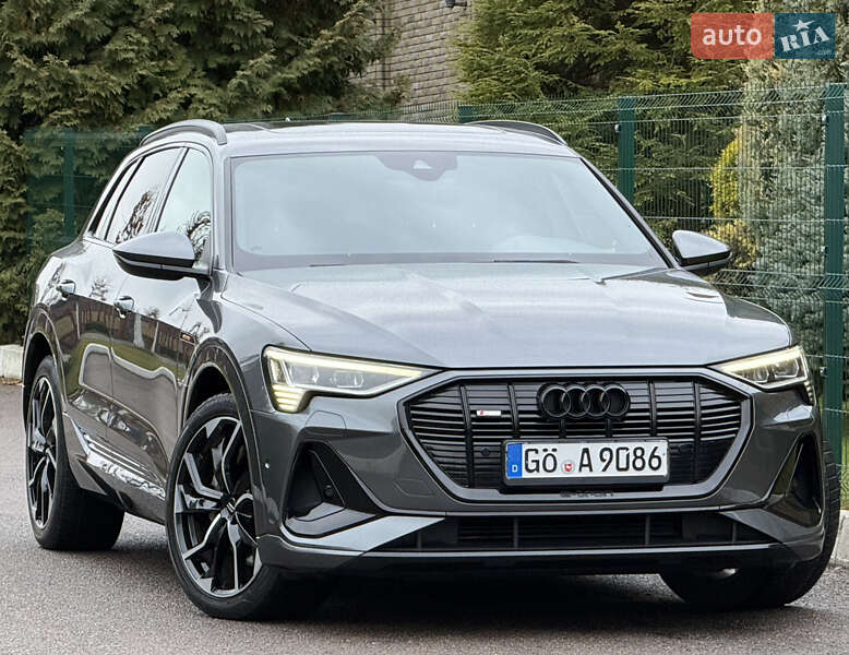 Внедорожник / Кроссовер Audi e-tron 2022 в Ровно
